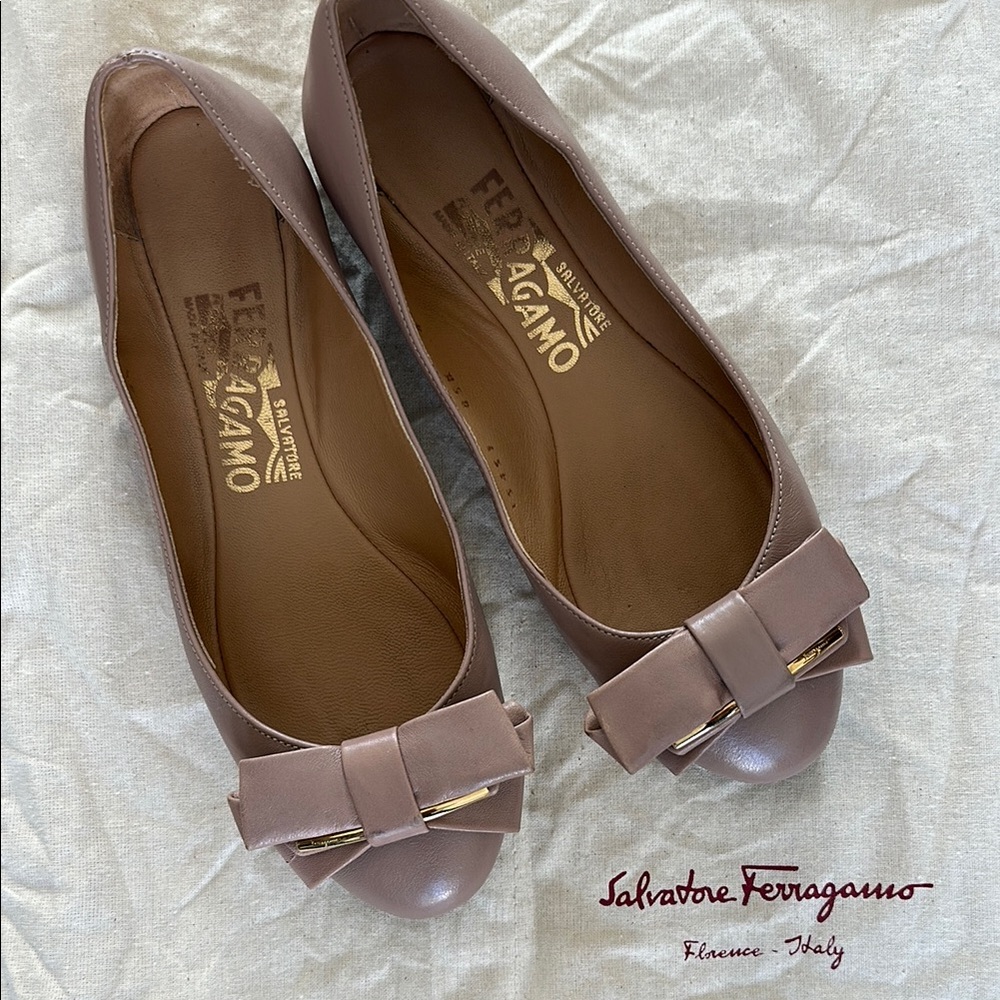 Salvatore Ferragamo Women's Tan Ballet Flats